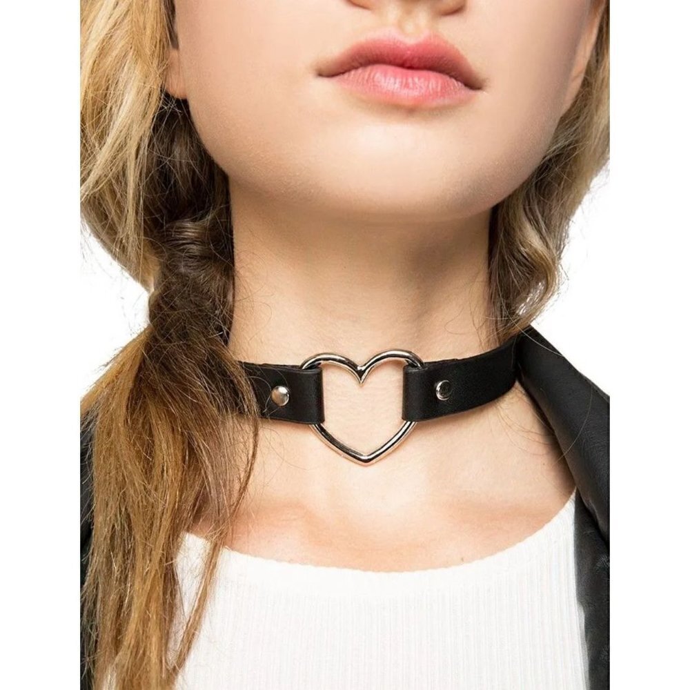BLACK Leather Heart Choker Collar Necklace Fetish Slave Bondage BDSM Costume NWT
